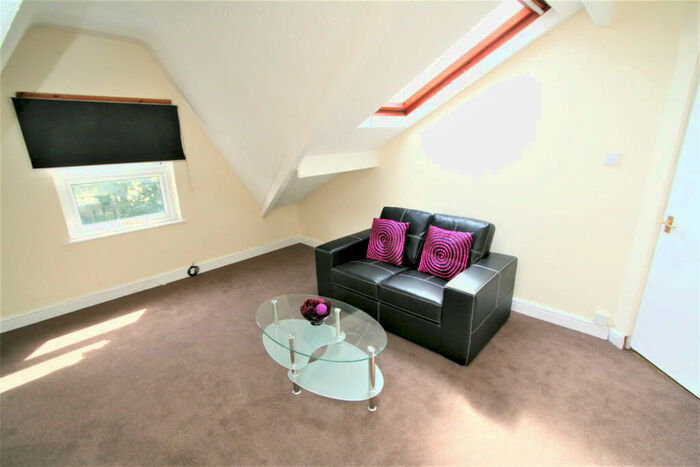 1 Bedroom House To Rent In Hyde Park Road, Leeds, LS6