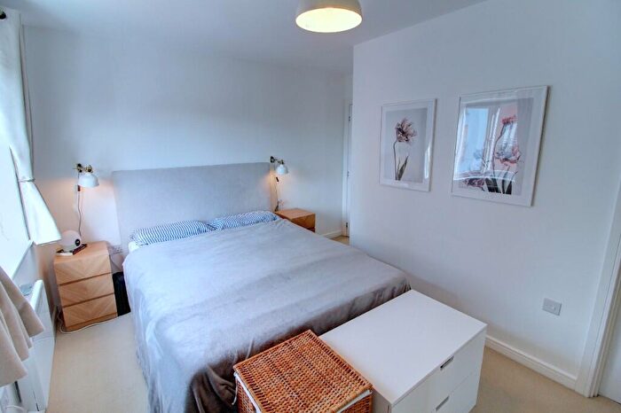 2 Bedroom Apartment To Rent In Worsdell Drive, Gateshead, Tyne And Wear, NE8