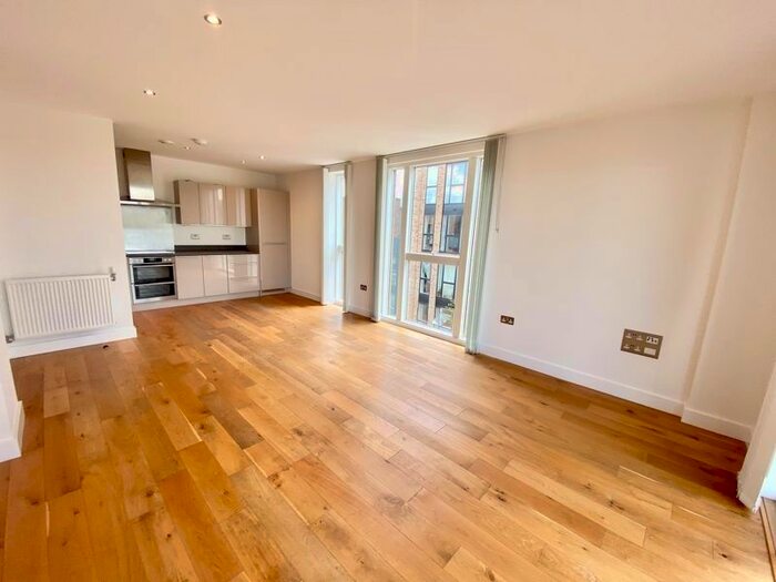1 Bedroom Flat To Rent In Union Mill Apartments, Samuel Street, E2