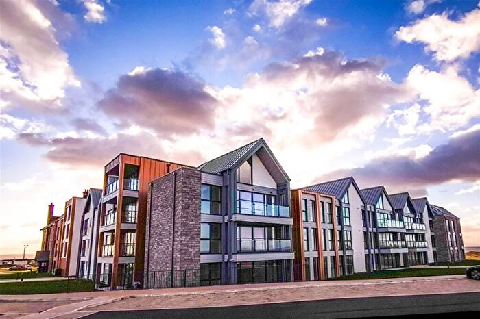 3 Bedroom Penthouse For Sale In Rest Bay, Porthcawl, CF36