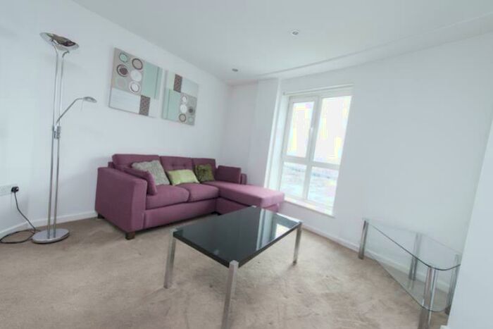 2 Bedroom Apartment To Rent In Hive, Masshouse Plaza, Birmingham, B5