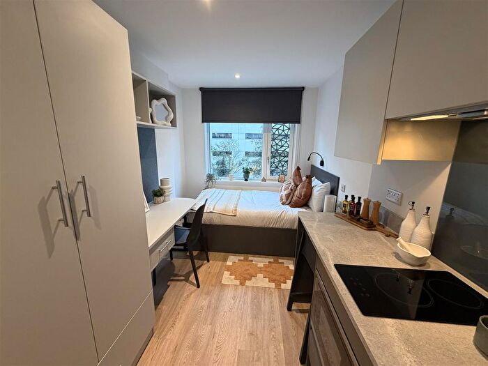 Studio To Rent In St James Boulevard, Newcastle Upon Tyne, NE4