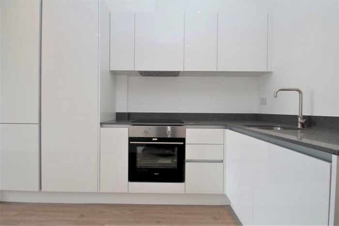 Studio To Rent In Selden Hill, Hemel Hempstead, HP2