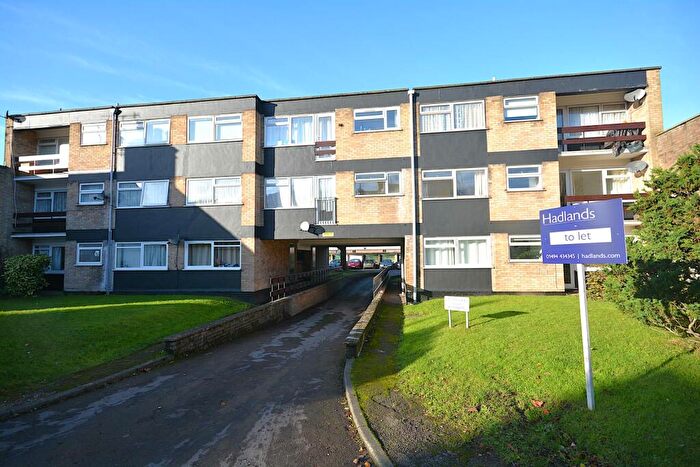 1 Bedroom Flat To Rent In Broad Street, Chesham, HP5