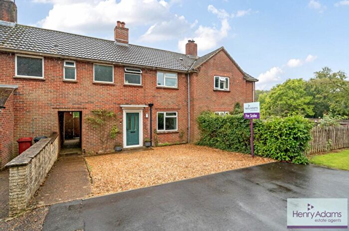 3 Bedroom Terraced House For Sale In Luffs Meadow, Northchapel, GU28