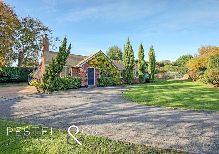 3 Bedroom Detached Bungalow For Sale In Hadham Road, Bishop's Stortford, CM23