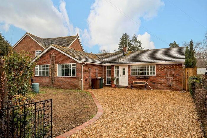 3 Bedroom Detached Bungalow For Sale In Forge Lane, Egerton, Ashford, TN27