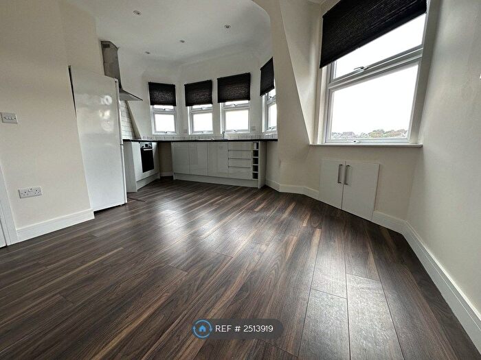 1 Bedroom Flat To Rent In Fairfield Gardens, London, N8