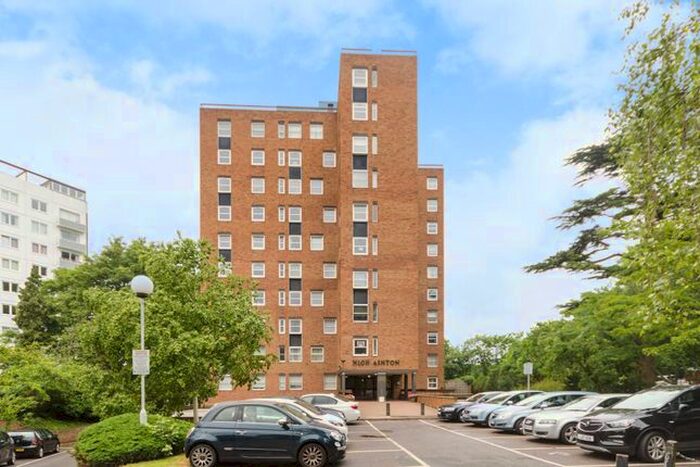 2 Bedroom Flat To Rent In Kingston Hill, Kingston Hill, Kingston Upon Thames, KT2