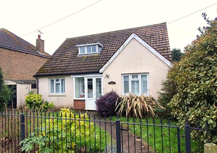 4 Bedroom Chalet To Rent In Oxenden Square, Herne Bay, CT6