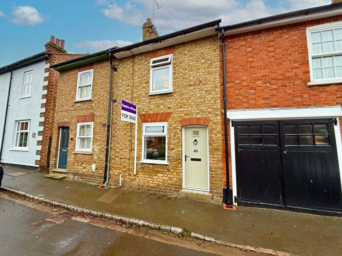 2 Bedroom Cottage For Sale In High Street, Wing, LU7