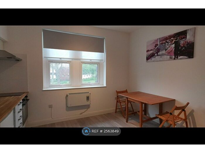 1 Bedroom Flat To Rent In Ilkeston Road, Nottingham, NG7
