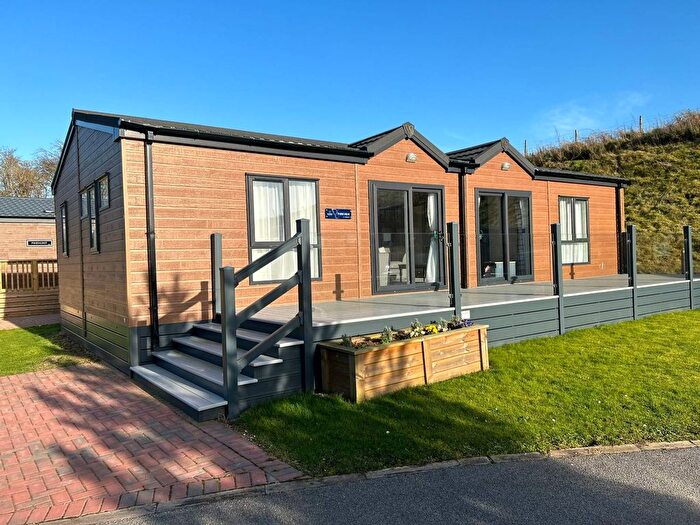 2 Bedroom Lodge For Sale In Old Malton Road, Staxton, Scarborough, YO12
