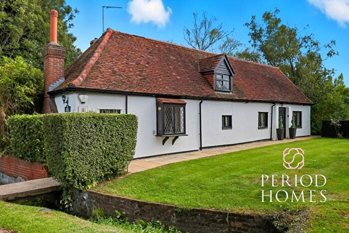 4 Bedroom Detached House For Sale In Weald Hall Lane, Thornwood, Epping, CM16