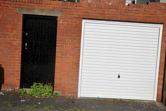 Property To Rent In North Terrace Garage, Spital Tongues, Newcastle Upon Tyne, NE2