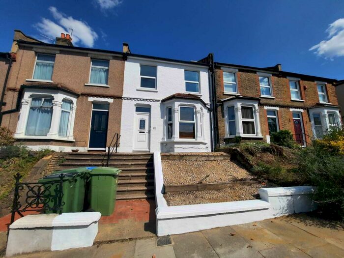 5 Bedroom House To Rent In Basildon Road, SE2