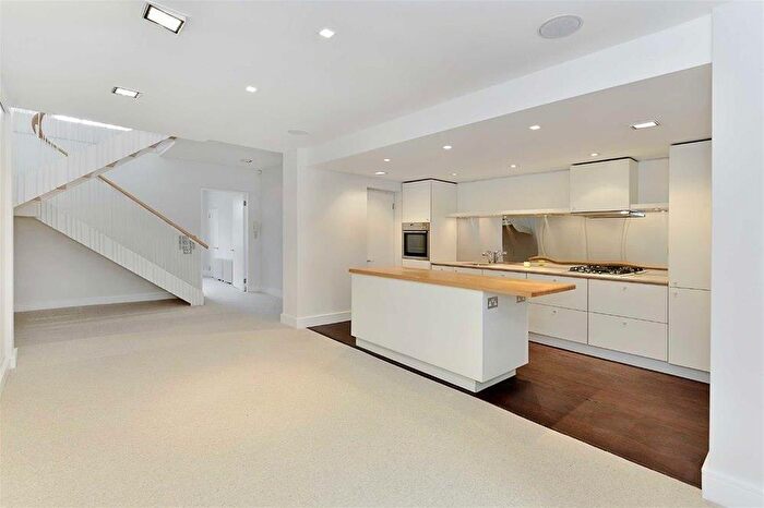 2 Bedroom Flat To Rent In Ormonde Terrace, St Johns Wood, NW8