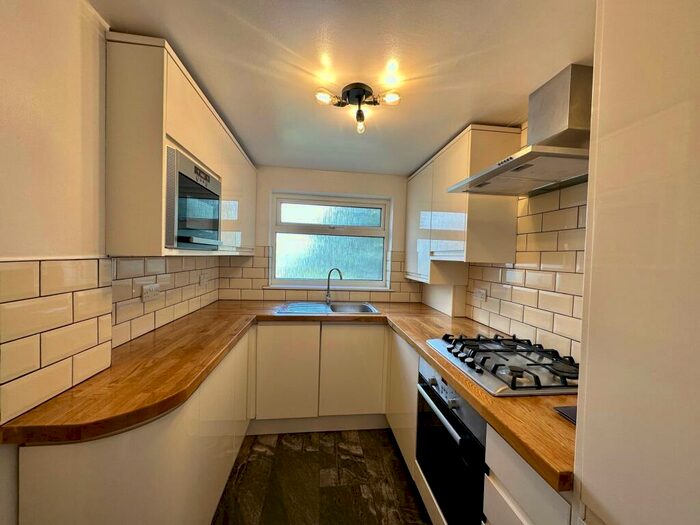 1 Bedroom Flat To Rent In Elm Grove, BN2