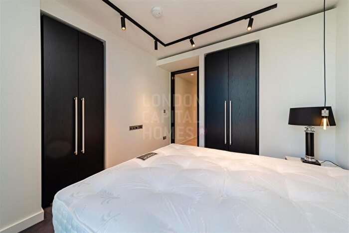 2 Bedroom Apartment To Rent In One Crown Place, Sun Street, London, EC2A