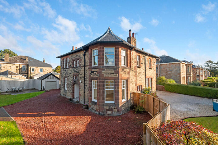 4 Bedroom Apartment For Sale In Newlands Road, Newlands, G43