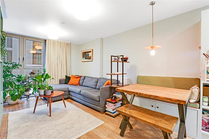 1 Bedroom Apartment For Sale In Roma Corte, Lewisham, SE13