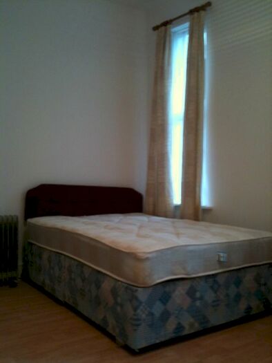 Studio To Rent In Somerfield Road, Finsbury Park N4