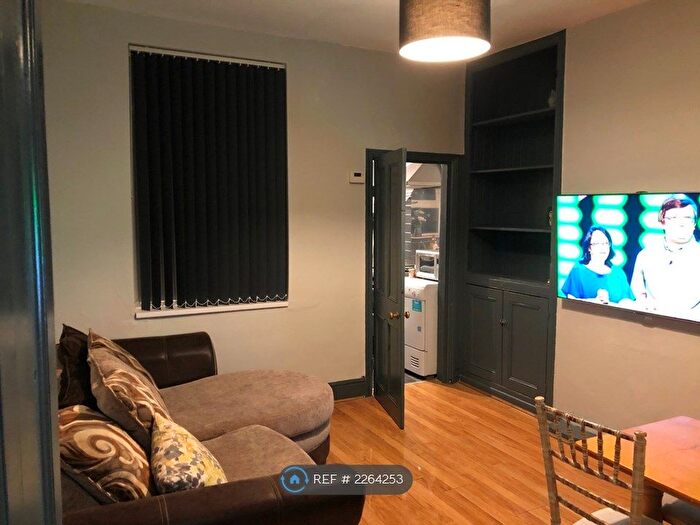 4 Bedroom Terraced House To Rent In Fentonville Street, Sheffield, S11