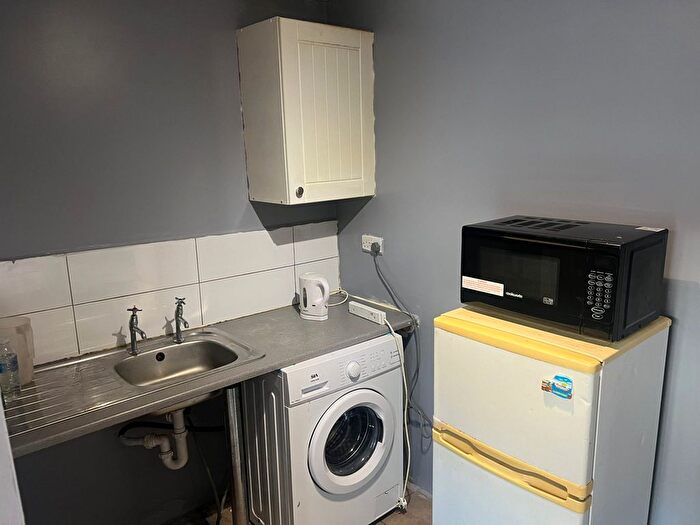 Studio To Rent In Ilford, IG1