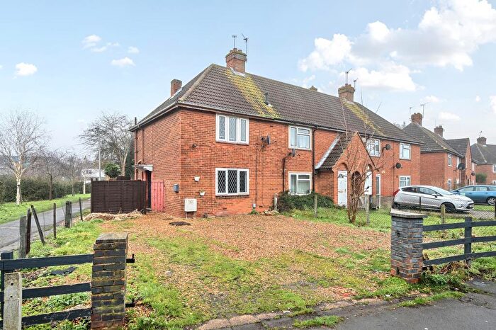 2 Bedroom End Of Terrace House To Rent In Penn Road, Aylesbury, HP21