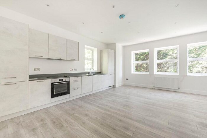 2 Bedroom Flat For Sale In West End Lane, Pinner, HA5