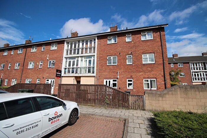 2 Bedroom Flat To Rent In Camsey Close, Longbenton, Newcastle Upon Tyne, NE12