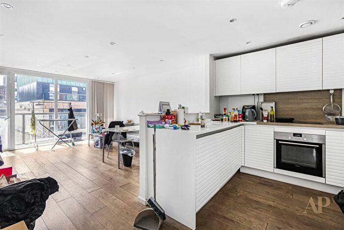 2 Bedroom Flat To Rent In Central Street, London, EC1V