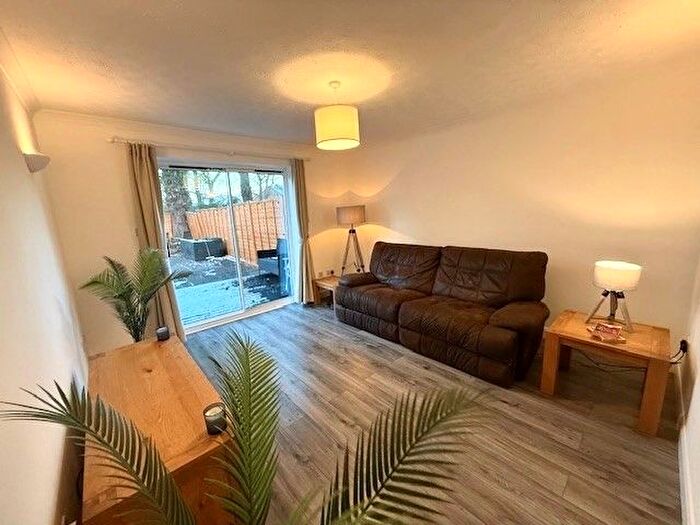 2 Bedroom Terraced House To Rent In Birdhaven Close, Warwick, CV37