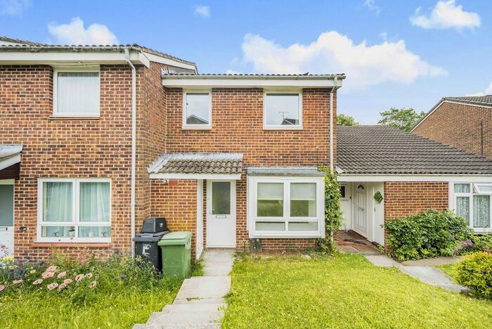 3 Bedroom Terraced House To Rent In Elder Close, Winchester, SO22