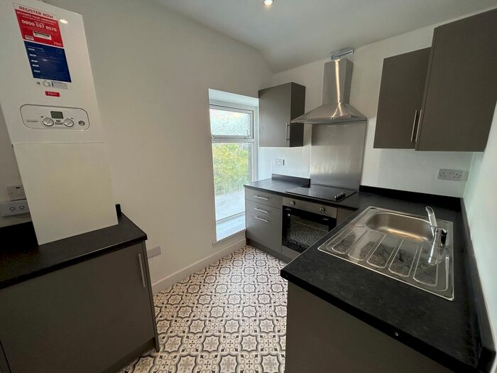 2 Bedroom Flat To Rent In Pontardulais Road, Gorseinon, Swansea, SA4