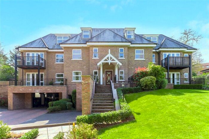 2 Bedroom Apartment To Rent In Long Gables, South Park, Gerrards Cross, Buckinghamshire, SL9