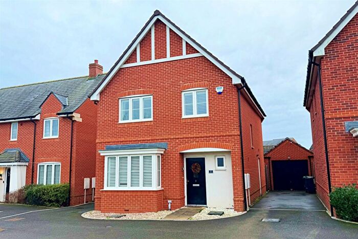 4 Bedroom Detached House To Rent In Wimborne, BH21