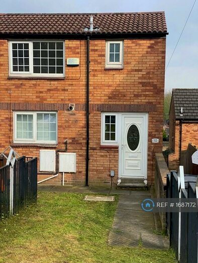 3 Bedroom Semi-Detached House To Rent In Normanton Gardens, Sheffield, S4