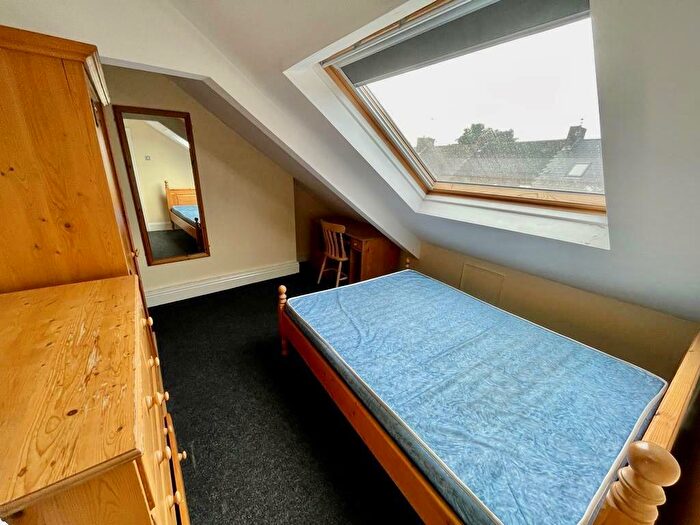 6 Bedroom House To Rent In Harrison Place, Newcastle Upon Tyne, NE2