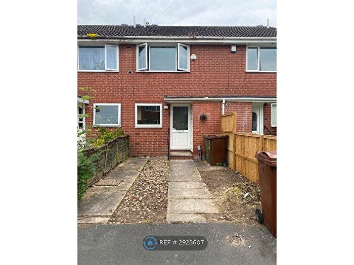 2 Bedroom Terraced House To Rent In Maybush Road, Wakefield, WF1