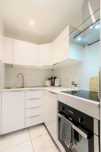 Studio To Rent In Trebovir Road, Earls Court, London, SW5