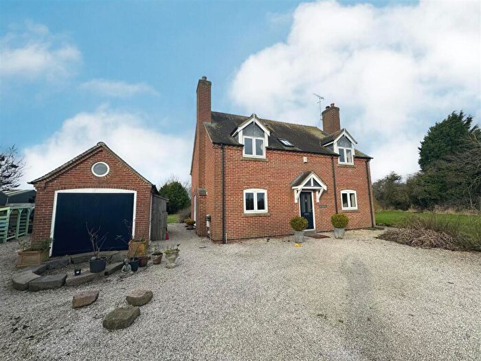4 Bedroom Detached House To Rent In Longcroft Lane, Yoxall, Burton-On-Trent, DE13
