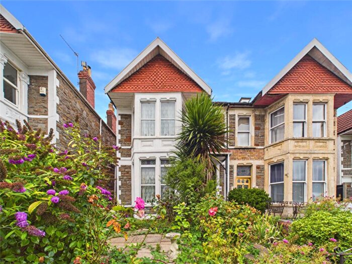 5 Bedroom Semi-Detached House For Sale In Bristol Hill, Bristol, BS4