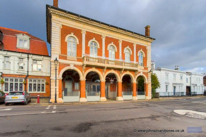 1 Bedroom Apartment To Rent In Old Town Hall, Chertsey, Surrey, KT16