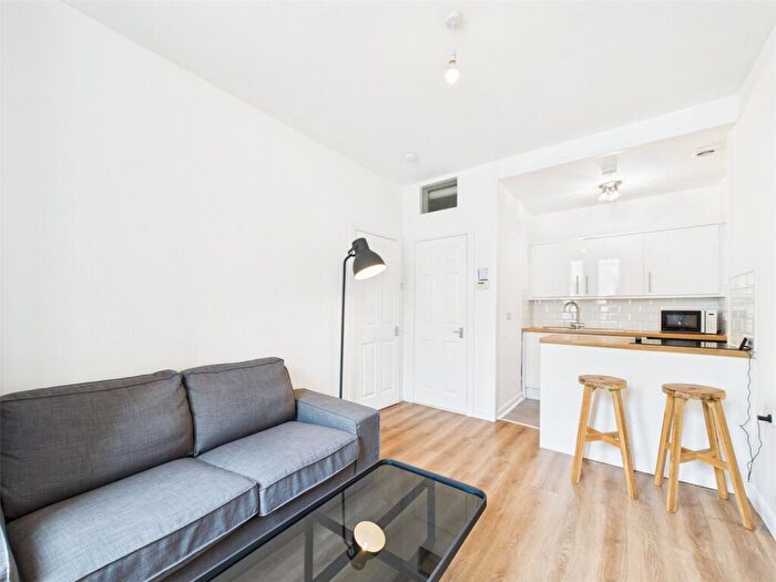 1 Bedroom Apartment To Rent In Wardlaw Place, Edinburgh, Midlothian, EH11