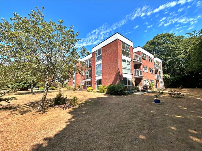 2 Bedroom Apartment For Sale In Haslemere Avenue, Highcliffe, Christchurch, Dorset, BH23