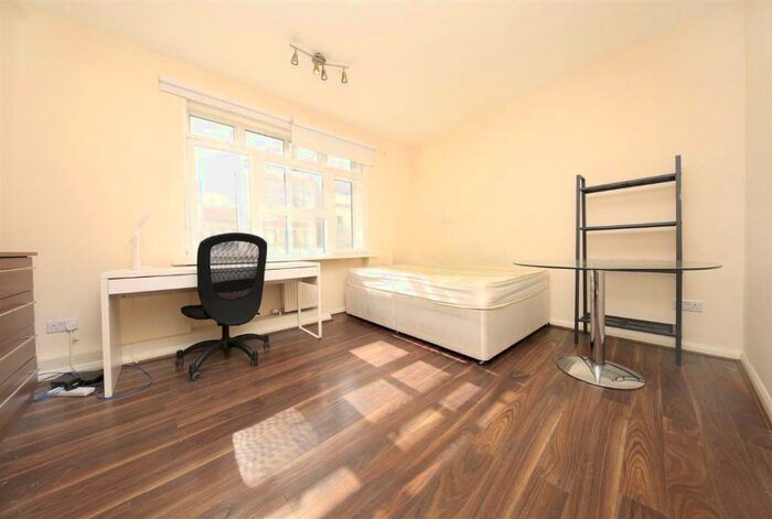 2 Bedroom Apartment To Rent In Warren Court, Euston Road, Fitzrovia / Bloomsbury, NW1