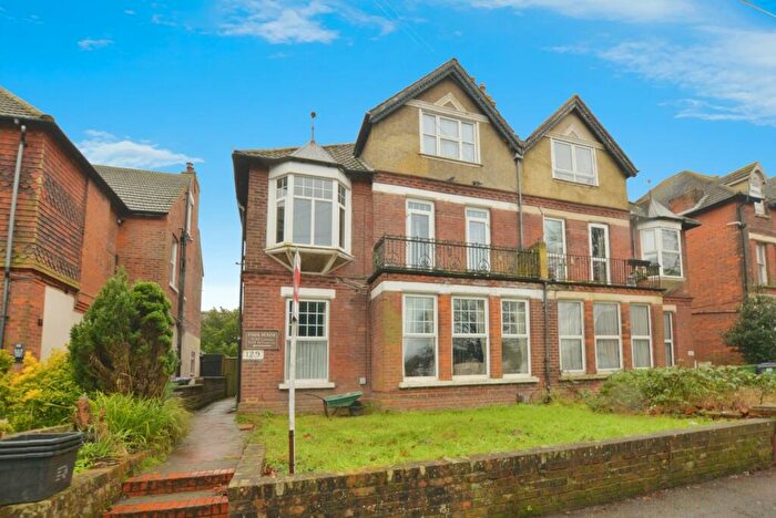 1 Bedroom Flat For Sale In Cheriton Road, Folkestone, Kent, CT19