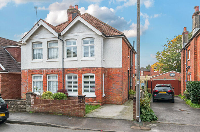 4 Bedroom Semi Detached House For Sale In Chafen Road, Bitterne Manor, Southampton, Hampshire, SO18