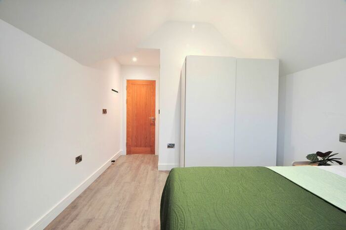 3 Bedroom Flat To Rent In Mitford Road, Manchester, M14